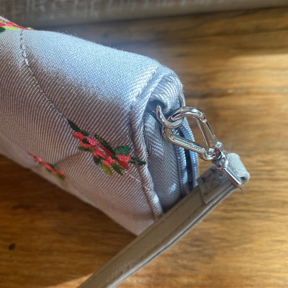 Vera Bradley BNWNT embroidered gray wallet - Picture 7 of 9